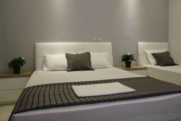 Room 8 of 37