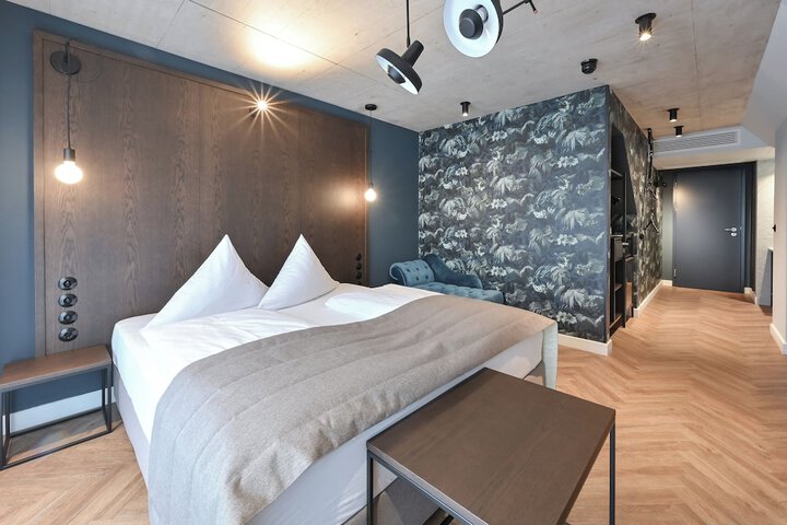 Room 46 of 134