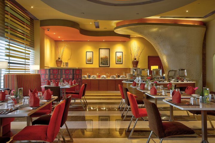Dining 75 of 131