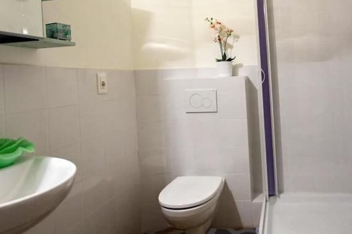 Room 15 of 21
