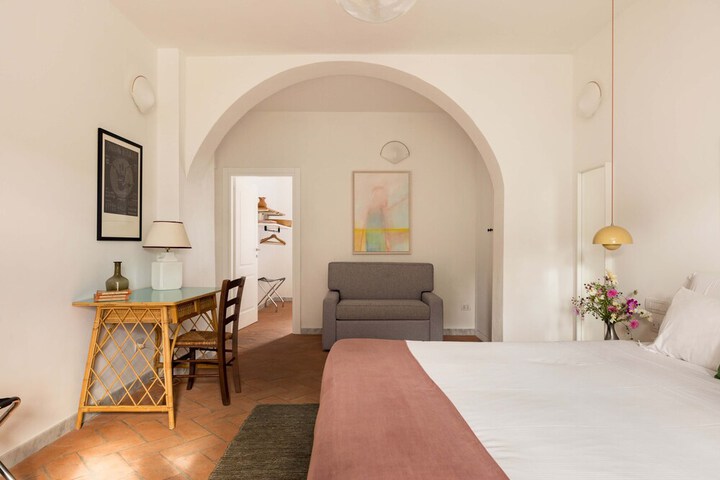Room 15 of 51