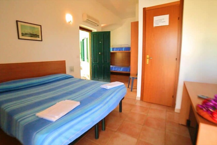 Room 3 of 18