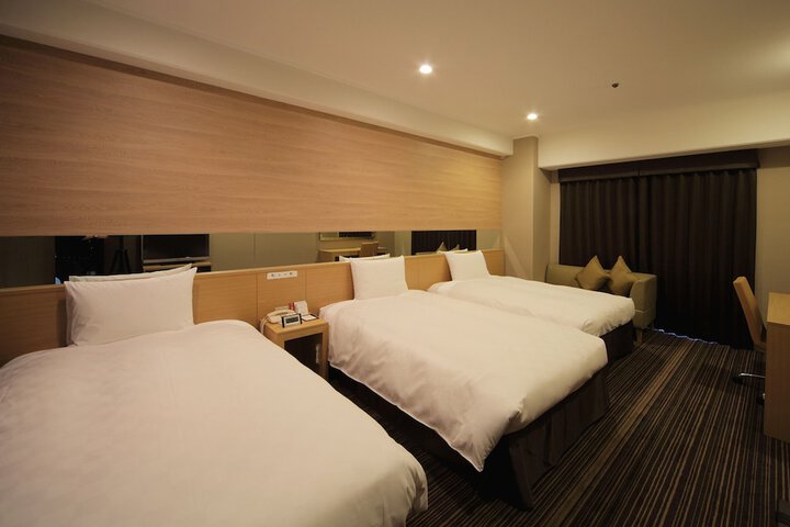 Room 22 of 239