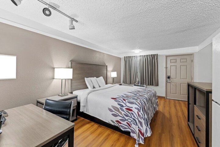 Room 19 of 36