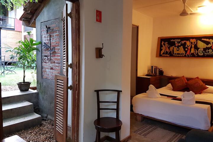 Room 9 of 44