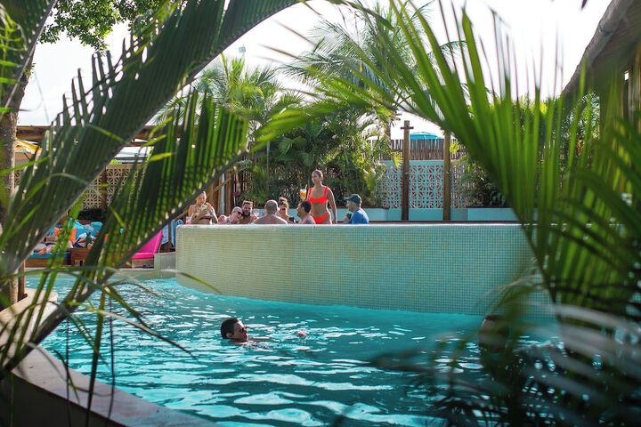 Pool 181 of 262