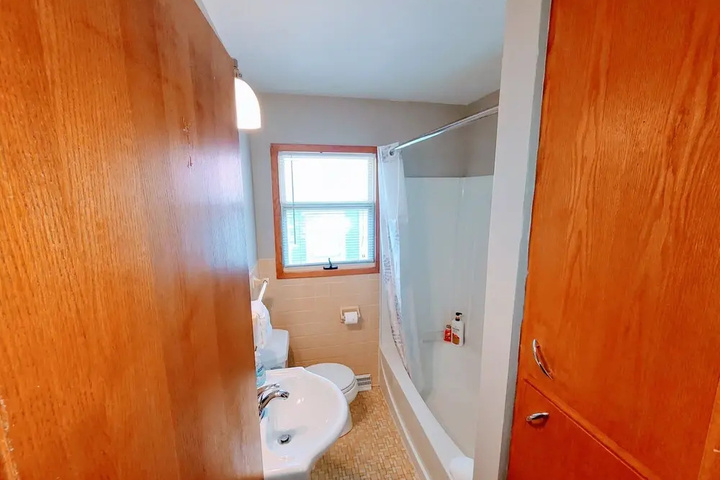 Room 7 of 14