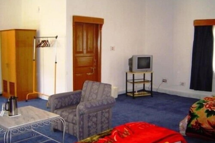 Room 8 of 29