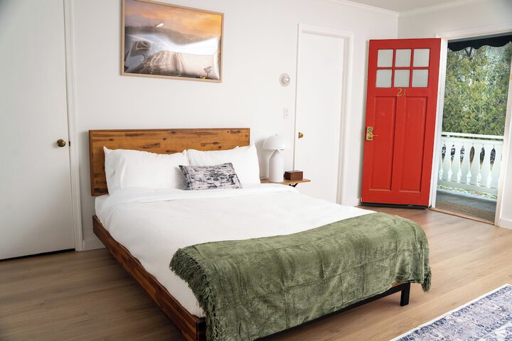 Room 7 of 20
