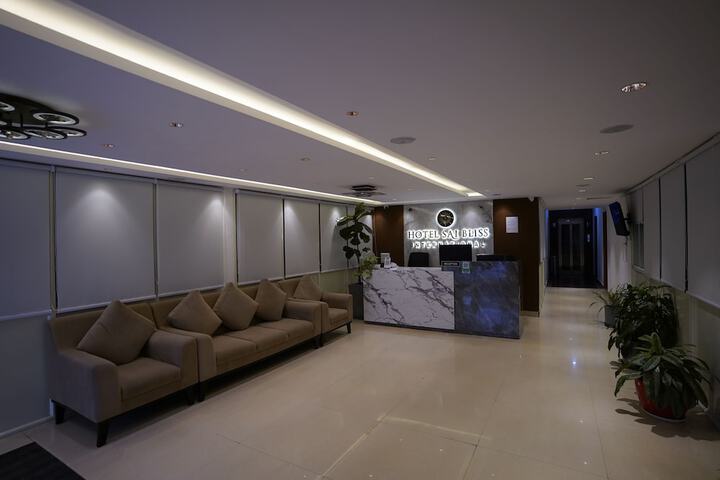 Hotel Interior 6 of 42