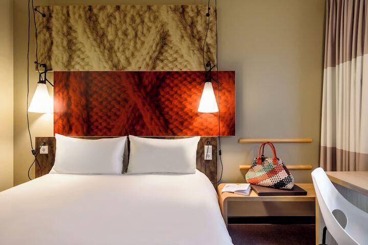 Room 21 of 72