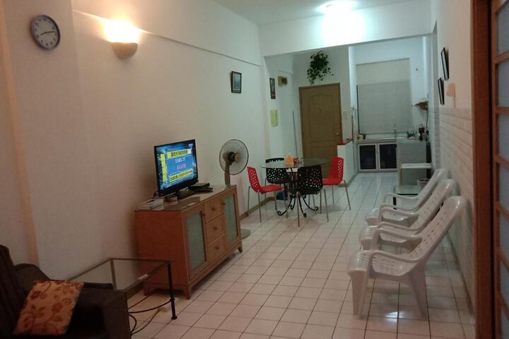 Room 13 of 27