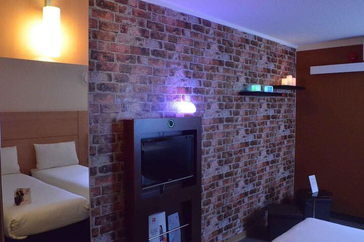 Room 19 of 57