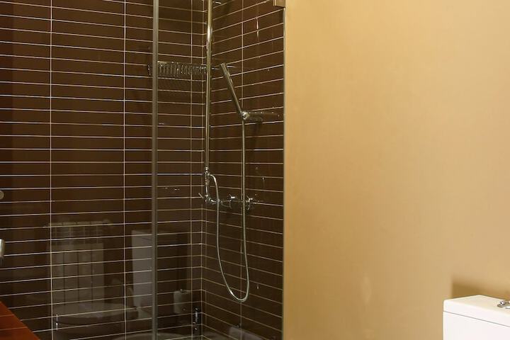 Room 14 of 35