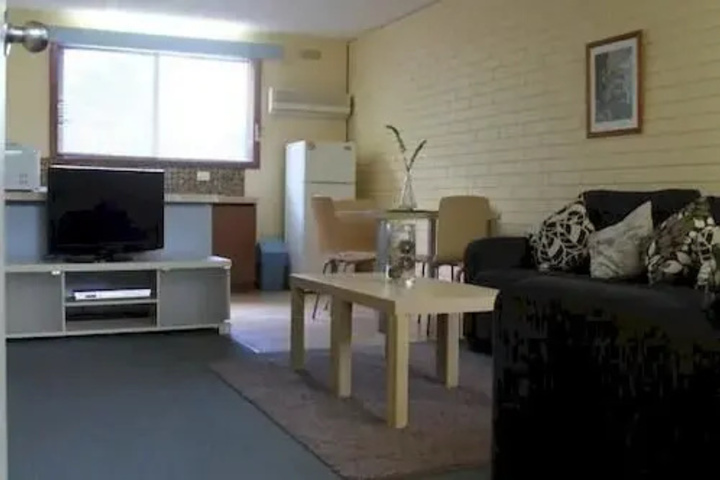 Room 2 of 5
