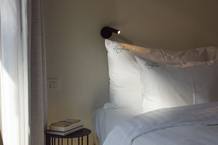 Room 18 of 65