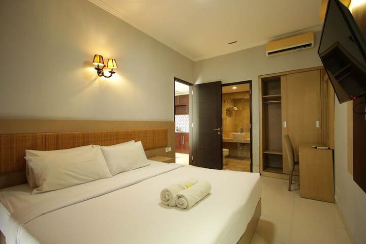 Room 11 of 35