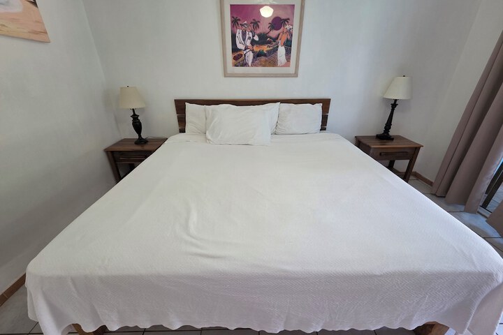 Room 93 of 266