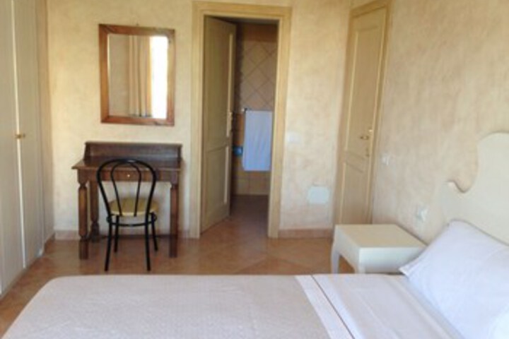 Room 17 of 26
