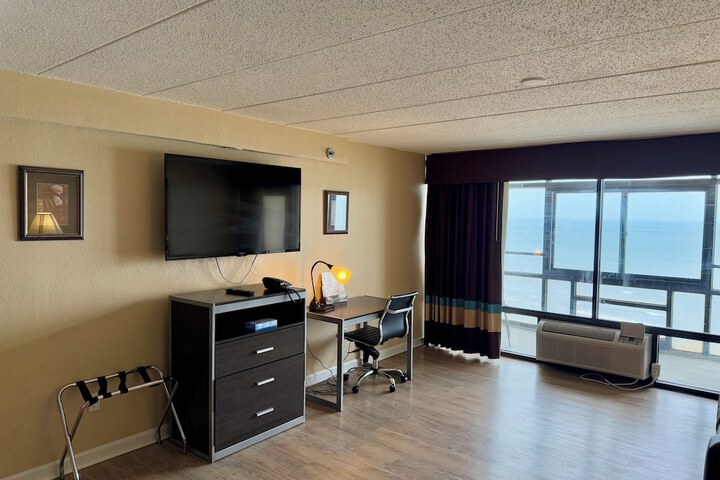 Room 3 of 26