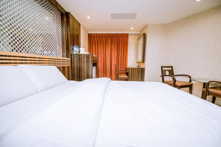 Room 15 of 72