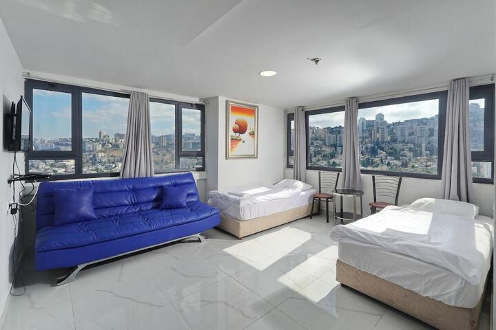 Room 56 of 123