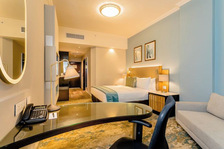 Room 35 of 68