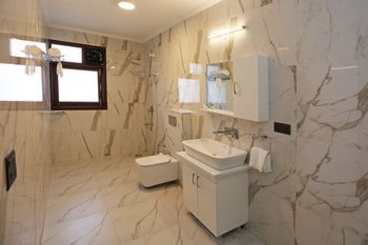 Room 3 of 22