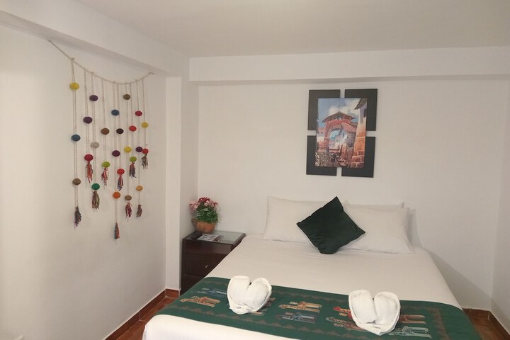 Room 5 of 33