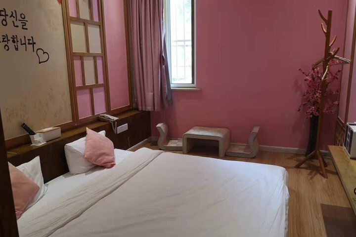 Room 15 of 59