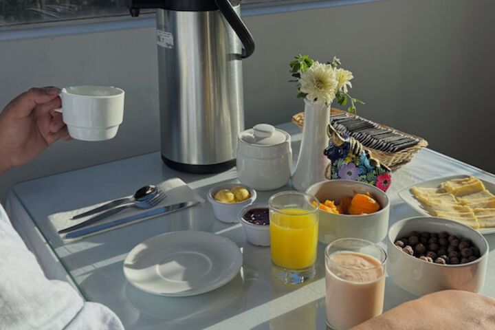 Breakfast/Coffee Service 32 of 45