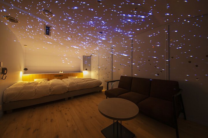 Room 21 of 144