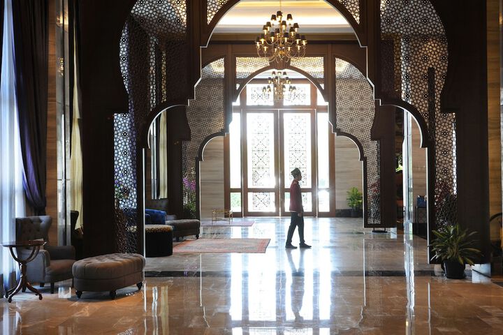 Hotel Interior 7 of 89