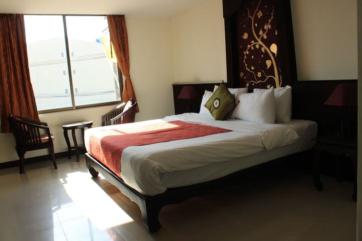 Room 18 of 39