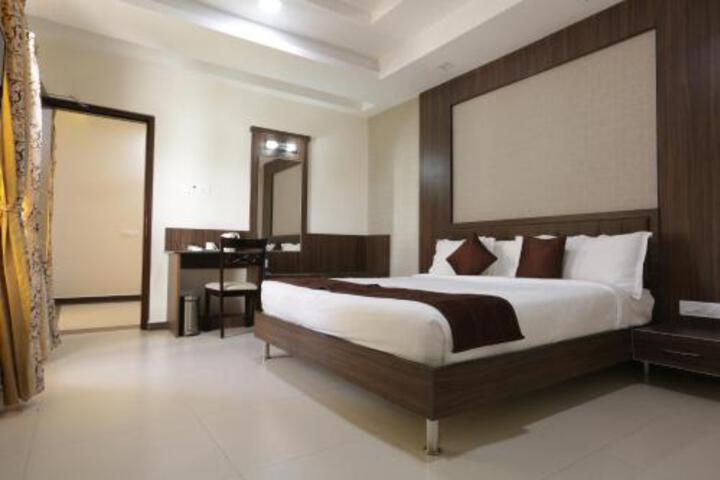 Luxury Hotel Tambaram