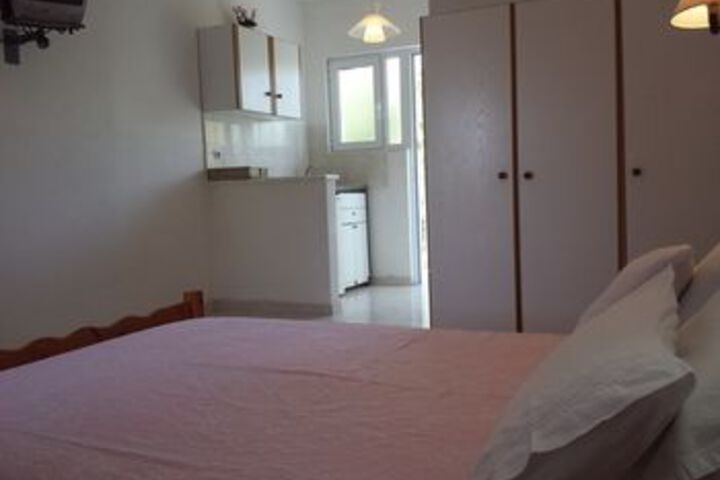 Room 9 of 21