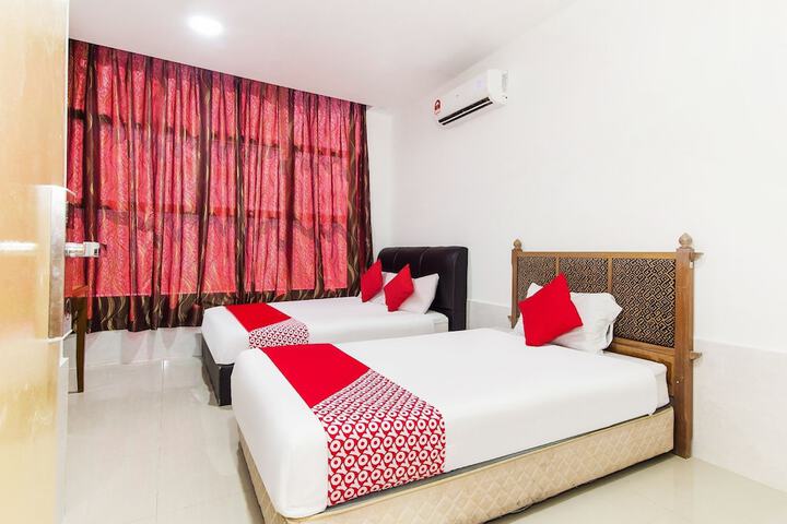 Room 14 of 32