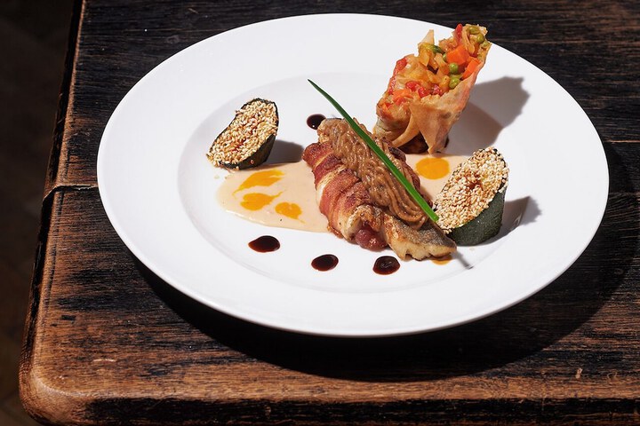 Dining 36 of 45