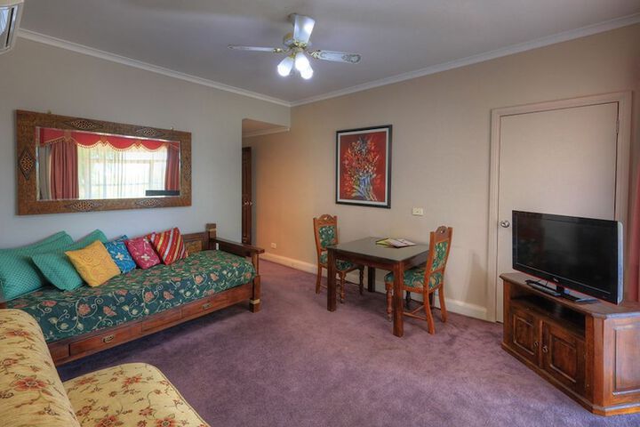 Room 14 of 156