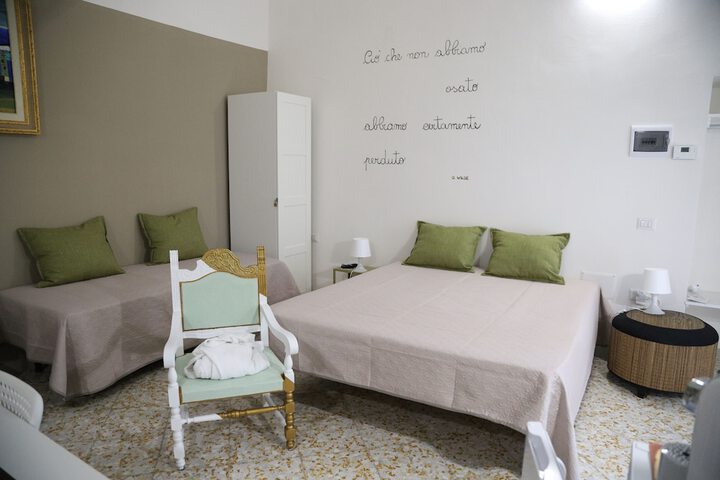 Room 7 of 36