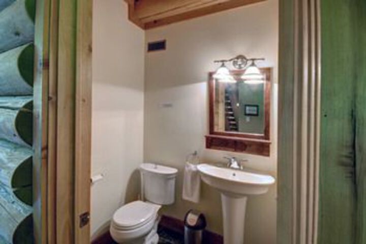 Room 6 of 45