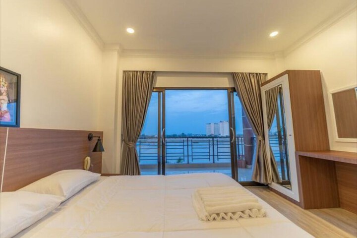 Room 20 of 39
