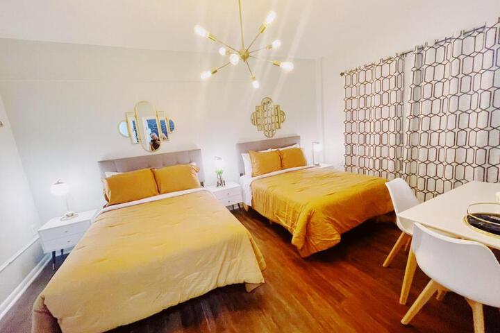 Standard Queen Studio with Kitchenette (12 of 20)