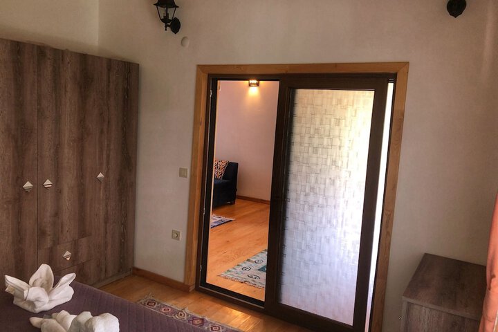 Room 4 of 51