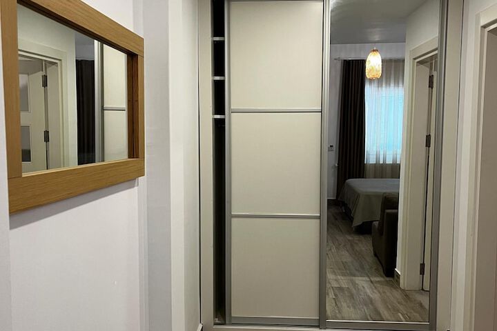 Room 9 of 71