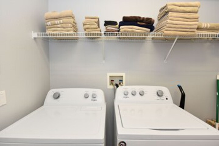 Laundry 25 of 83