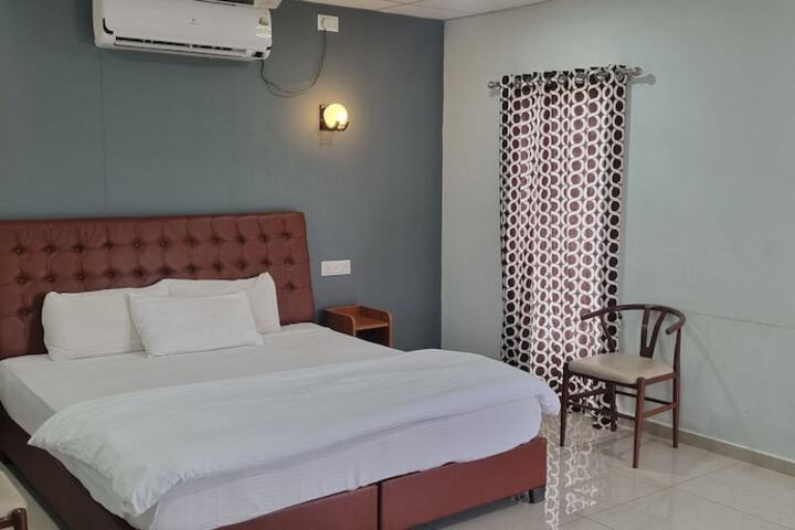 Room 9 of 70