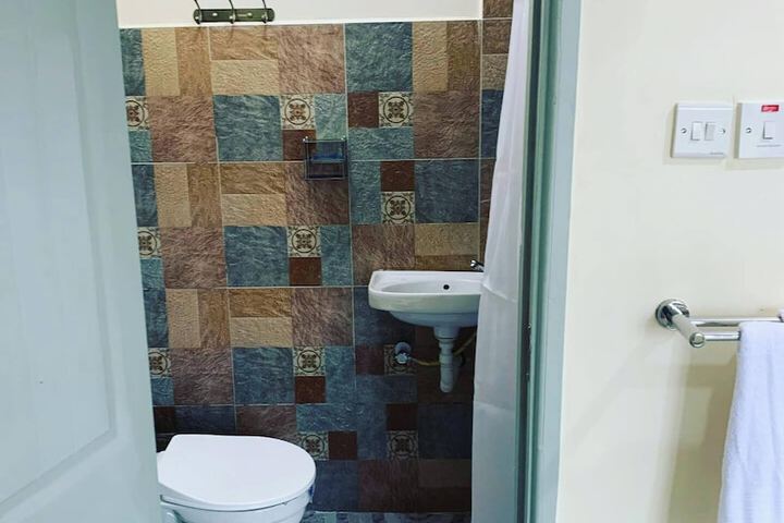 Room 18 of 35