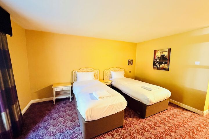 Room 48 of 72