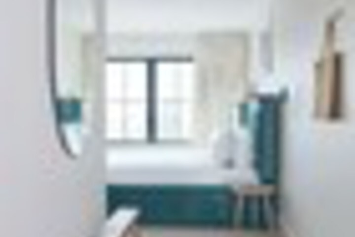 Room 44 of 129